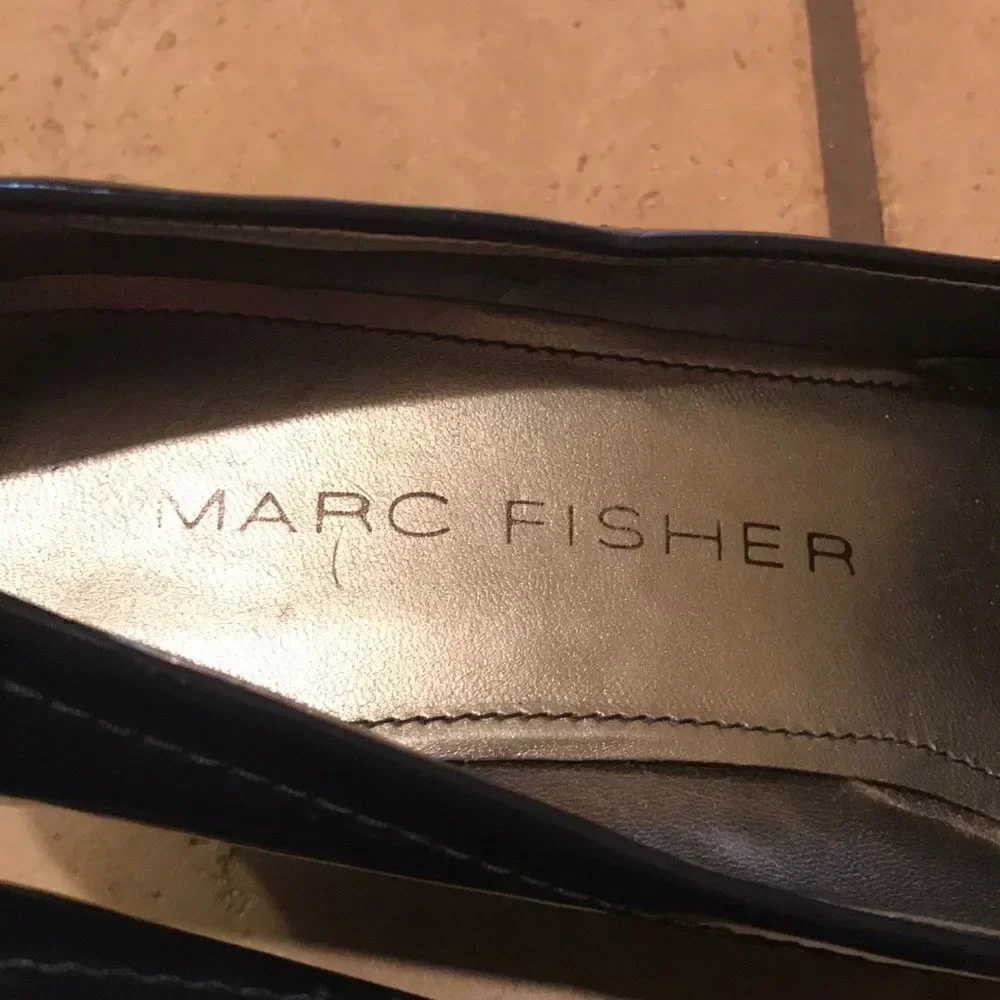 Marc Fisher Navy patent leather wedges